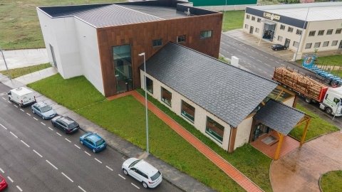 Nave industrial para biocentro cárnico y ecotienda en Friol